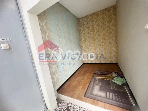 Rumah Siap Huni 5 KT 4 KM di Sulfat, Malang Rumah Siap Huni 5 KT 4 KM di Sulfat, Malang