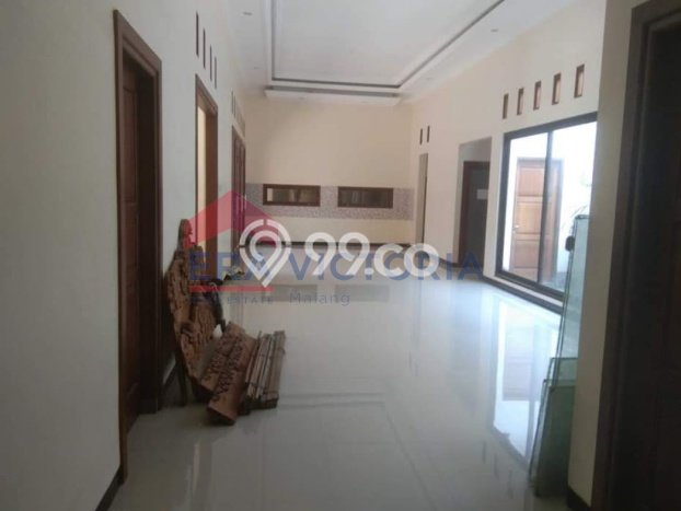 Ruko Premium Kawasan Batu, Luas 300m2m², Kawasan Komersial, Tingkat Keramaian Tinggi Ruko Premium Kawasan Batu, Luas 300m2m², Kawasan Komersial, Tingkat Keramaian Tinggi