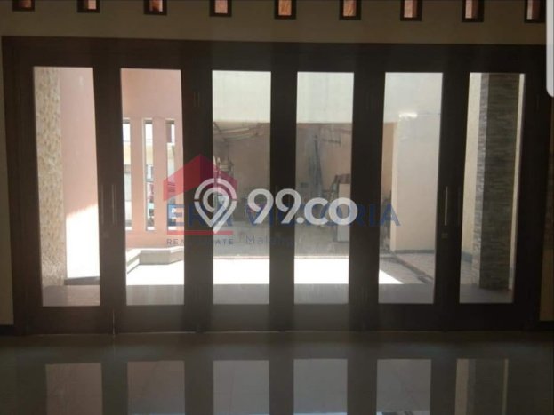 Ruko Premium Kawasan Batu, Luas 300m2m², Kawasan Komersial, Tingkat Keramaian Tinggi Ruko Premium Kawasan Batu, Luas 300m2m², Kawasan Komersial, Tingkat Keramaian Tinggi