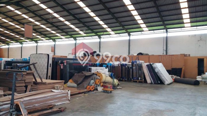 Disewakan Gudang Kawasan Singosari, Luas 2000m², Lokasi Bisnis Disewakan Gudang Kawasan Singosari, Luas 2000m², Lokasi Bisnis