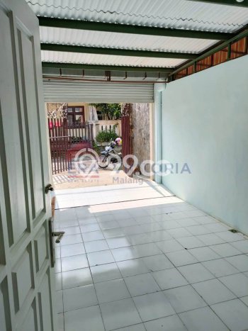 HARGA TERBAIK! Rumah Berkualitas di Tidar, Luas 135m² Bangunan 144m² HARGA TERBAIK! Rumah Berkualitas di Tidar, Luas 135m² Bangunan 144m²