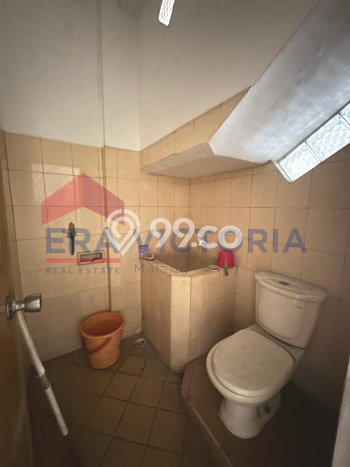 Ruko For Rent Kawasan Blimbing, Luas 270m², Lokasi Bisnis, Jalan Strategis Ruko For Rent Kawasan Blimbing, Luas 270m², Lokasi Bisnis, Jalan Strategis