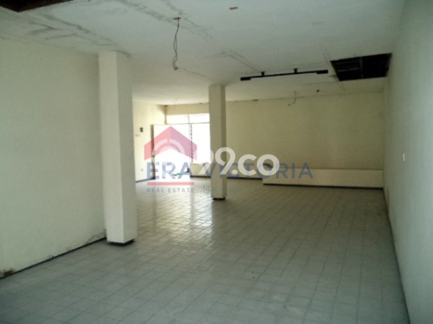 LOKASI STRATEGIS! Ruko di Klojen, Luas 360m2m², Area Komersial, Jalan Utama LOKASI STRATEGIS! Ruko di Klojen, Luas 360m2m², Area Komersial, Jalan Utama