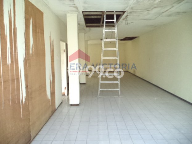LOKASI STRATEGIS! Ruko di Klojen, Luas 360m2m², Area Komersial, Jalan Utama LOKASI STRATEGIS! Ruko di Klojen, Luas 360m2m², Area Komersial, Jalan Utama