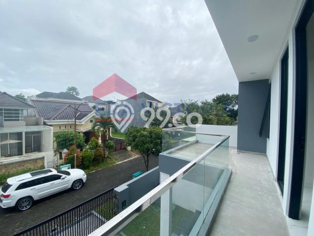 BEST CHOICE! Rumah area Araya, Luas 180m² Bangunan 220m² BEST CHOICE! Rumah area Araya, Luas 180m² Bangunan 220m²