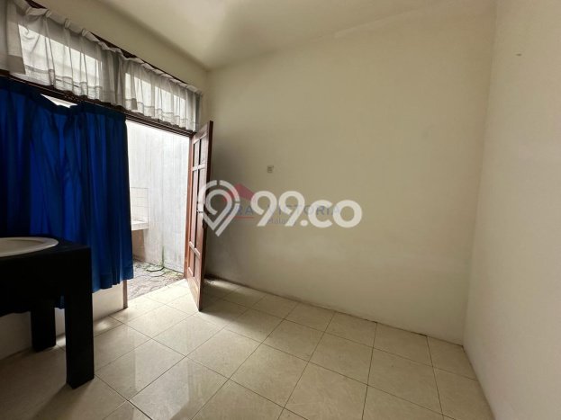 Ruko Disewakan Kawasan Klojen, Luas 200m², Lokasi Bisnis Ruko Disewakan Kawasan Klojen, Luas 200m², Lokasi Bisnis