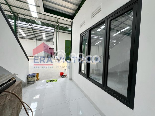 AREA KOMERSIAL! Gudang For Rent di Pakis, Luas 950m², Jalan Strategis, Ready Operasional AREA KOMERSIAL! Gudang For Rent di Pakis, Luas 950m², Jalan Strategis, Ready Operasional