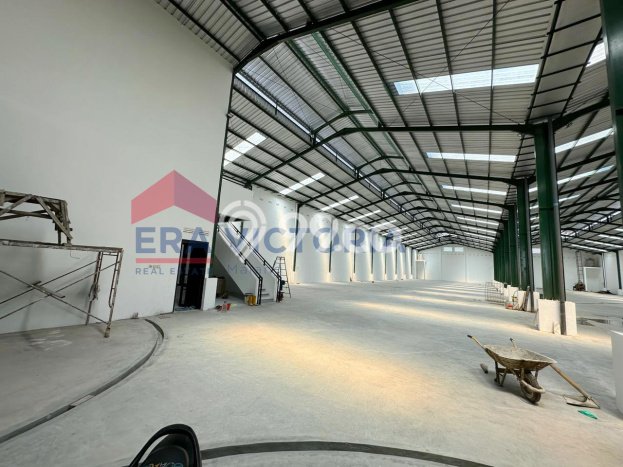 Gudang Disewakan di Pakis, Luas 1800m², Area Komersial, Jalan Utama Gudang Disewakan di Pakis, Luas 1800m², Area Komersial, Jalan Utama