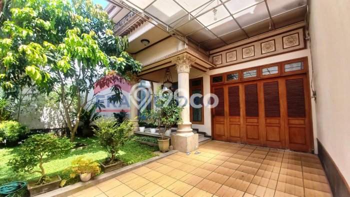 Rumah Lokasi Strategis di Lowokwaru, Malang, Luas 346m² Bangunan 380m² Rumah Lokasi Strategis di Lowokwaru, Malang, Luas 346m² Bangunan 380m²