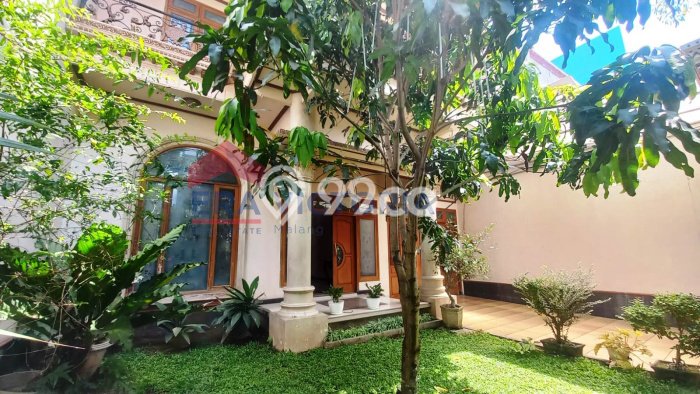 Rumah Lokasi Strategis di Lowokwaru, Malang, Luas 346m² Bangunan 380m² Rumah Lokasi Strategis di Lowokwaru, Malang, Luas 346m² Bangunan 380m²