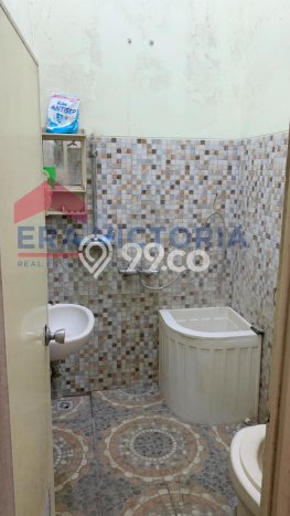 Rumah Lokasi Strategis di Lowokwaru, Malang, LT 127m² LB 250m² Rumah Lokasi Strategis di Lowokwaru, Malang, LT 127m² LB 250m²