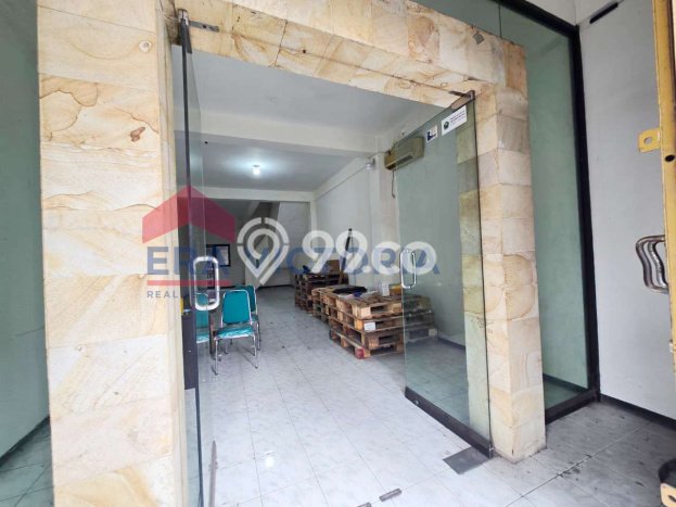 Ruko Strategis di Lowokwaru, Luas 215m2m², Jalan Utama, Area Bisnis Aktif Ruko Strategis di Lowokwaru, Luas 215m2m², Jalan Utama, Area Bisnis Aktif