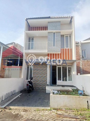 Rumah Modern Cantik 3 KT Siap Huni di Batu Rumah Modern Cantik 3 KT Siap Huni di Batu