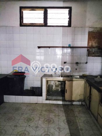 Lokasi strategis! Rumah siap huni disewakan di Sukun LB 189m2 Lokasi strategis! Rumah siap huni disewakan di Sukun LB 189m2