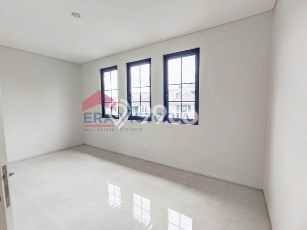 Jarang Ada! Rumah Kontrakan 3 Kamar Nyaman Siap Huni Tidar Jarang Ada! Rumah Kontrakan 3 Kamar Nyaman Siap Huni Tidar