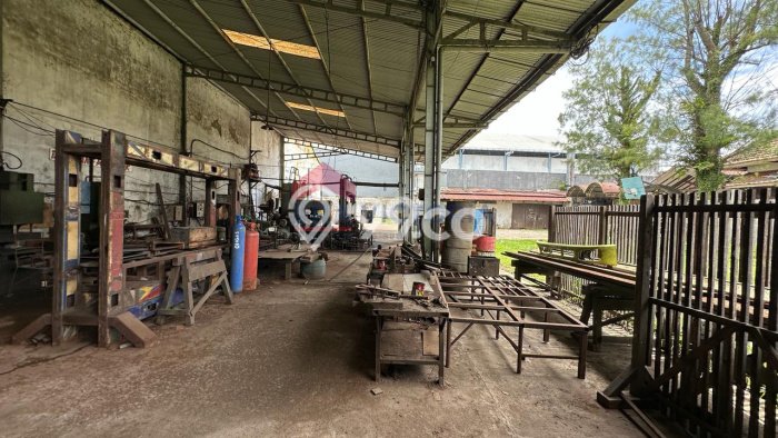 Gudang For Sale di Kawasan Singosari, Malang Harga Kompetitif Gudang For Sale di Kawasan Singosari, Malang Harga Kompetitif