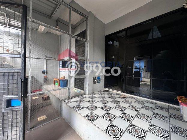 Rumah Strategis Modern Lb 190m2 di Blimbing, Malang Rumah Strategis Modern Lb 190m2 di Blimbing, Malang