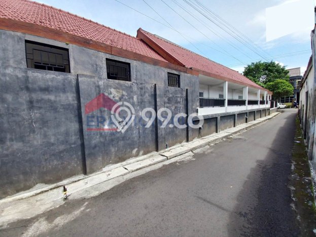 Siap Huni Rumah Mewah 3 Kamar di Klojen Dekat ke Mana Saja Siap Huni Rumah Mewah 3 Kamar di Klojen Dekat ke Mana Saja