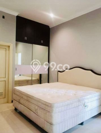 Siap Huni Hunian Elit 9 Kamar di Tegalsari Dekat ke Mana Pun Siap Huni Hunian Elit 9 Kamar di Tegalsari Dekat ke Mana Pun