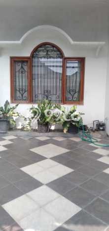 Dijual Rumah Premium dengan Fasilitas Sekitar Lengkap di Wonokromo, Surabaya Dijual Rumah Premium dengan Fasilitas Sekitar Lengkap di Wonokromo, Surabaya