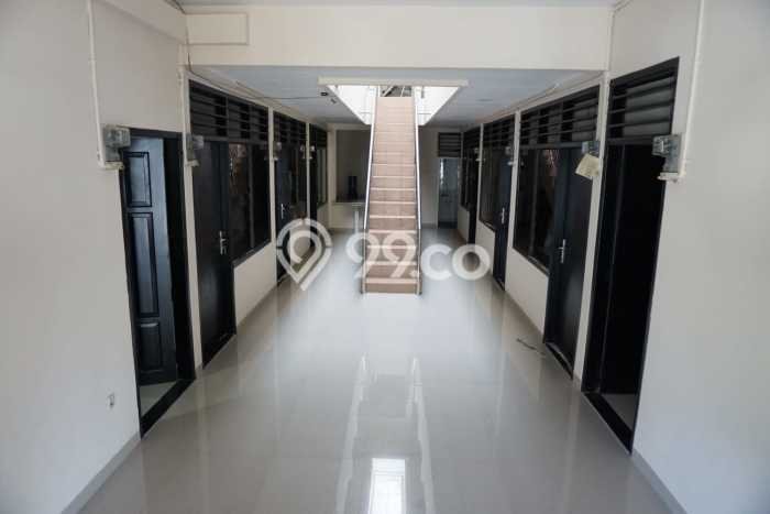 Rumah Kost untuk Dijual di Wonocolo dengan 17 KT, 13 KM, Luas 320m2 Rumah Kost untuk Dijual di Wonocolo dengan 17 KT, 13 KM, Luas 320m2