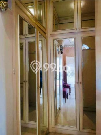 Siap Huni Hunian Elit 9 Kamar di Tegalsari Dekat ke Mana Pun Siap Huni Hunian Elit 9 Kamar di Tegalsari Dekat ke Mana Pun