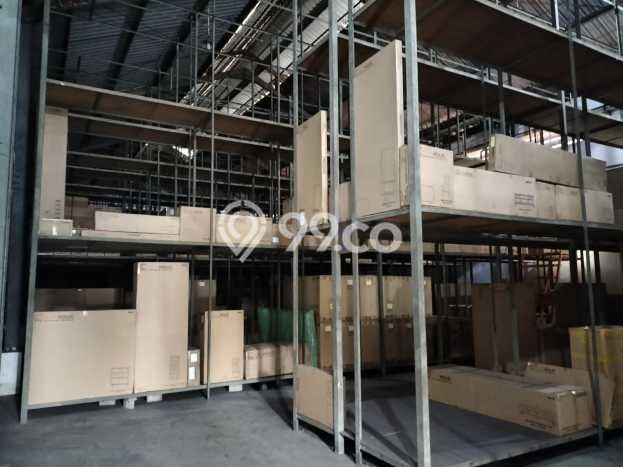 Area Ramai! Gudang Dijual di Tangerang untuk Bisnis Luas Bangunan 600m2 Area Ramai! Gudang Dijual di Tangerang untuk Bisnis Luas Bangunan 600m2