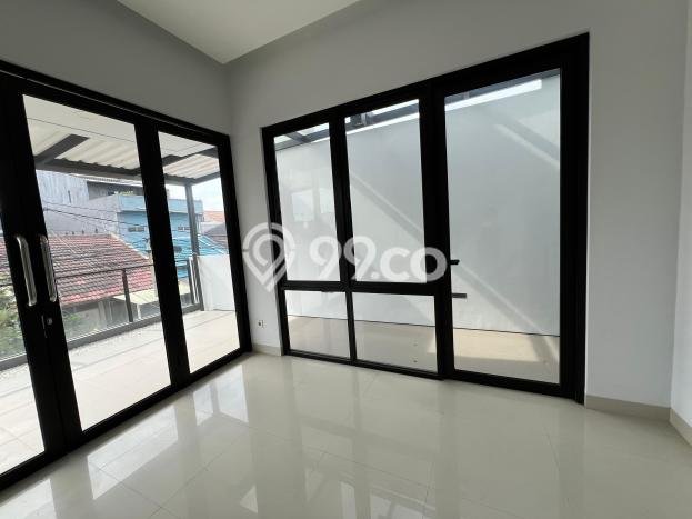 Rumah di Taman Kopo Indah, Akses ke Mall, 3 KT Rumah di Taman Kopo Indah, Akses ke Mall, 3 KT