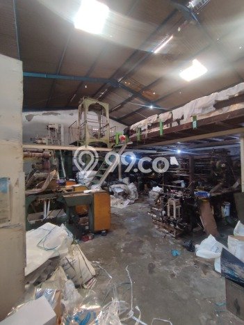 Lokasi Strategis! Dijual Gudang Bisnis di Babakan Ciparay, Bandung Kondisi Bagus Lokasi Strategis! Dijual Gudang Bisnis di Babakan Ciparay, Bandung Kondisi Bagus