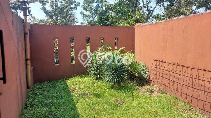 Disewakan! Rumah 4 Kamar Tidur &
3 Kamar Mandi di Gatot Subroto, Bandung Disewakan! Rumah 4 Kamar Tidur &
3 Kamar Mandi di Gatot Subroto, Bandung