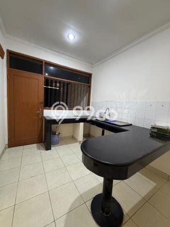 Disewakan! Rumah 3 Kamar Tidur &
2 Kamar Mandi di Singgasana, Bandung Disewakan! Rumah 3 Kamar Tidur &
2 Kamar Mandi di Singgasana, Bandung