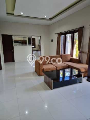 Disewakan! Rumah 4 Kamar Tidur &
4 Kamar Mandi di Sunset Road, Badung Disewakan! Rumah 4 Kamar Tidur &
4 Kamar Mandi di Sunset Road, Badung