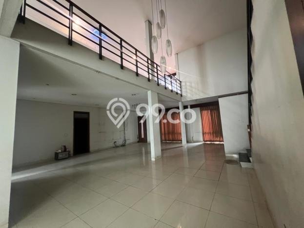 Ruko Dijual di Bandung LT 300m2 & LB 486m2 Lokasi Terbaik! Ruko Dijual di Bandung LT 300m2 & LB 486m2 Lokasi Terbaik!