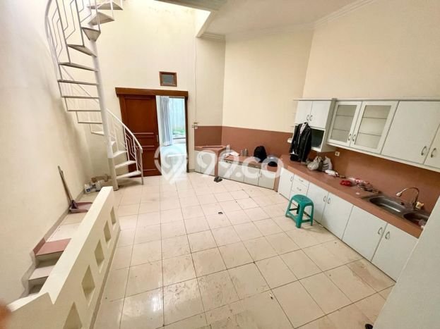 Jarang Ada! Rumah Sewa 4 Kamar Nyaman Siap Huni Setra Duta Jarang Ada! Rumah Sewa 4 Kamar Nyaman Siap Huni Setra Duta