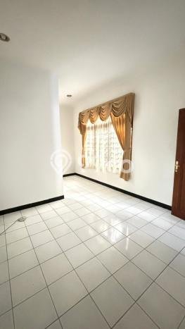 Jual Rumah Strategis Bagus Punya 4 KT di Cimahi Tengah Cimahi SHM Jual Rumah Strategis Bagus Punya 4 KT di Cimahi Tengah Cimahi SHM