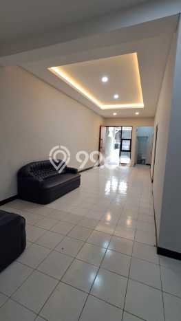 Disewakan! Rumah 3 Kamar Tidur &
2 Kamar Mandi di Burangrang, Bandung Disewakan! Rumah 3 Kamar Tidur &
2 Kamar Mandi di Burangrang, Bandung