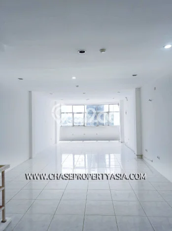 Ruko Dijual di Mampang Prapatan Jakarta Selatan dengan Luas Bangunan 400m2 Ruko Dijual di Mampang Prapatan Jakarta Selatan dengan Luas Bangunan 400m2