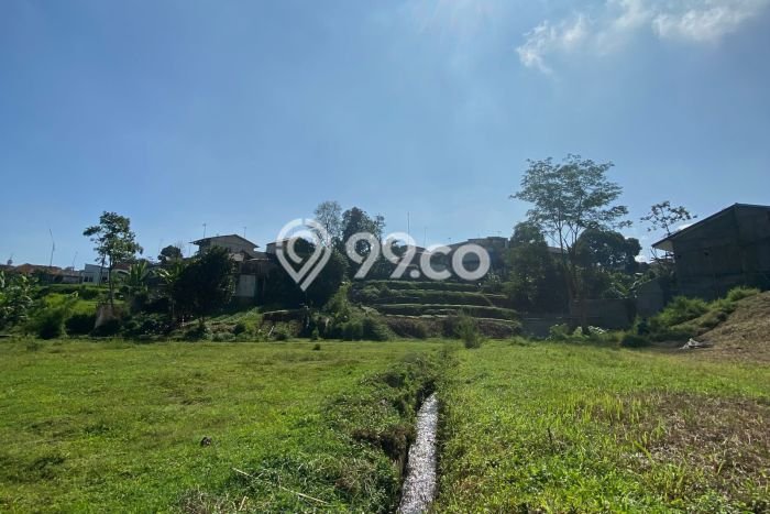 HARGA MENARIK! Tanah Kawasan Cisarua, Luas 300m2m², Lokasi Potensial HARGA MENARIK! Tanah Kawasan Cisarua, Luas 300m2m², Lokasi Potensial