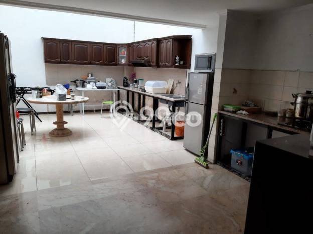 Jual Rumah Mewah Elegan Dengan View Eksklusif di Tomang, Jakarta Barat Jual Rumah Mewah Elegan Dengan View Eksklusif di Tomang, Jakarta Barat