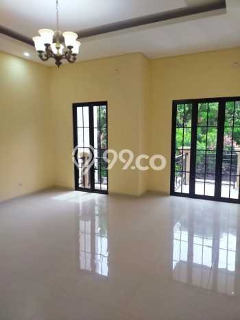 Rumah Luxury Modern Tanpa Renovasi di Kemanggisan Jakarta Barat Rumah Luxury Modern Tanpa Renovasi di Kemanggisan Jakarta Barat