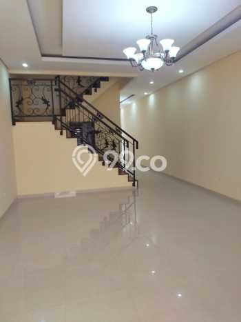 Rumah Luxury Modern Tanpa Renovasi di Kemanggisan Jakarta Barat Rumah Luxury Modern Tanpa Renovasi di Kemanggisan Jakarta Barat