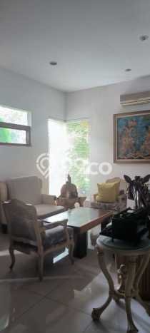 Rumah Elit Modern Tanpa Renovasi di Puri Indah Jakarta Barat Rumah Elit Modern Tanpa Renovasi di Puri Indah Jakarta Barat