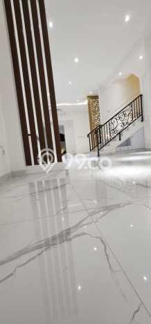 Jual Rumah Luas Elegan Dengan View Eksklusif di Joglo, Jakarta Barat Jual Rumah Luas Elegan Dengan View Eksklusif di Joglo, Jakarta Barat