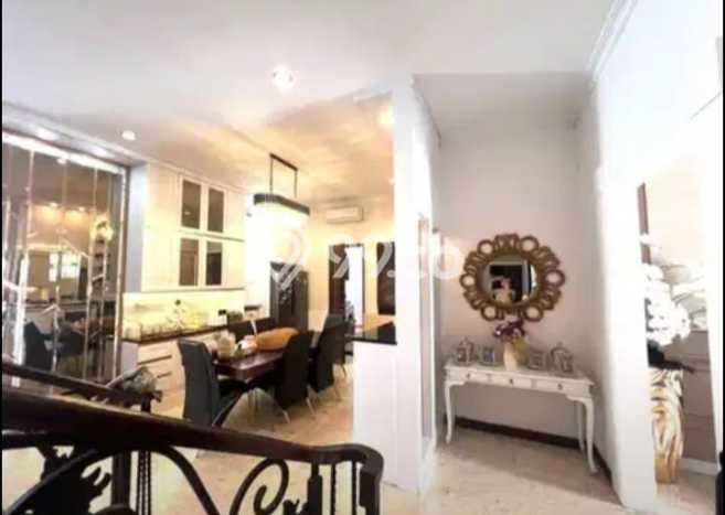 Ready to Use! Premium House LT 385m2 Desain Elegan di Pejaten Ready to Use! Premium House LT 385m2 Desain Elegan di Pejaten
