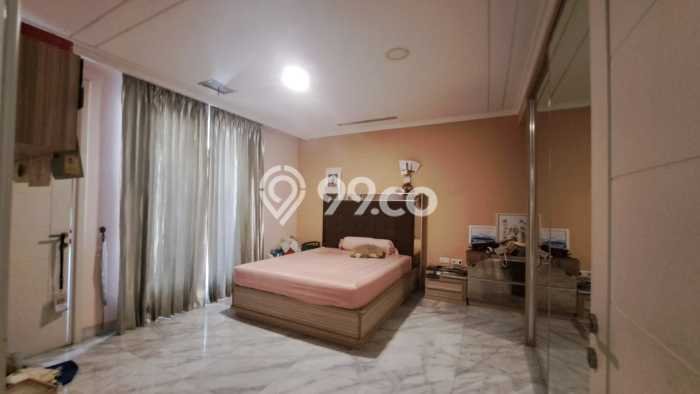 Rumah Elit LB 546m2 Siap Pakai Desain Elegan di Tanjung Duren, Jakarta Barat Rumah Elit LB 546m2 Siap Pakai Desain Elegan di Tanjung Duren, Jakarta Barat