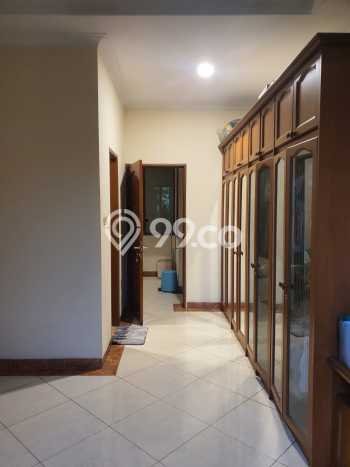 Hunian Mewah LB 234m2 Siap Pakai Desain Elegan di Kemanggisan, Jakarta Barat Hunian Mewah LB 234m2 Siap Pakai Desain Elegan di Kemanggisan, Jakarta Barat