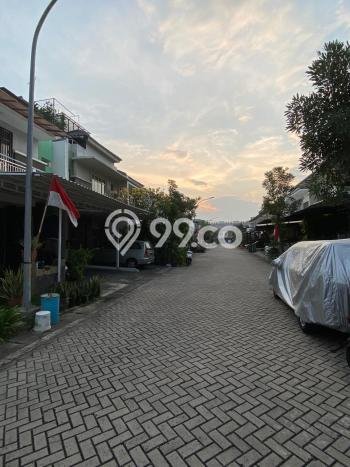 Rumah Elit LB 190m2 Siap Huni Desain Elegan di Green Lake City, Jakarta Barat Rumah Elit LB 190m2 Siap Huni Desain Elegan di Green Lake City, Jakarta Barat