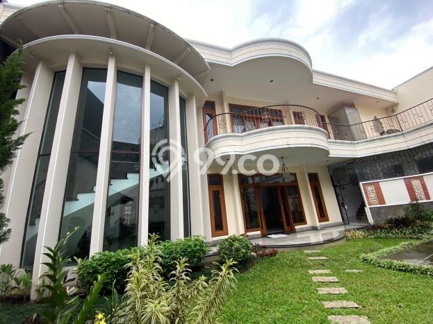 Hunian Mewah Siap Huni LT 600m2 di Batununggal, Bandung Hunian Mewah Siap Huni LT 600m2 di Batununggal, Bandung
