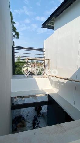Rumah Elit LB 345m2 Siap Pakai Desain Elegan di Setra Duta, Bandung Rumah Elit LB 345m2 Siap Pakai Desain Elegan di Setra Duta, Bandung