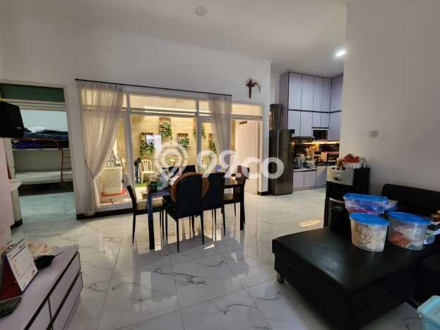 For Sale Rumah Mewah Exclusive di Batununggal, Bandung For Sale Rumah Mewah Exclusive di Batununggal, Bandung